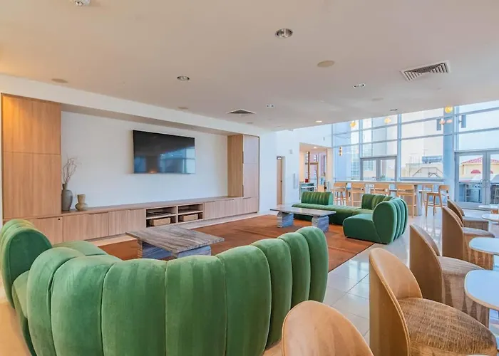 Trendy 1br View Pool Gym Wd Dt
